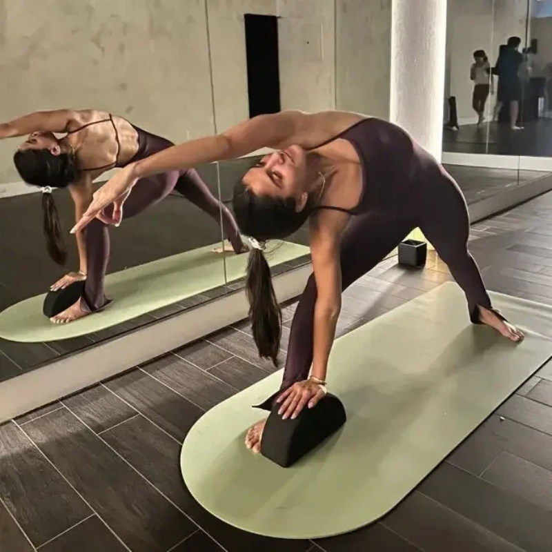Tapete de Yoga Ovalado de Goma - Home Gym Yoga Storage reseña y precio